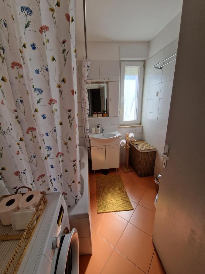 Apartment Franko พูลา ภายนอก รูปภาพ