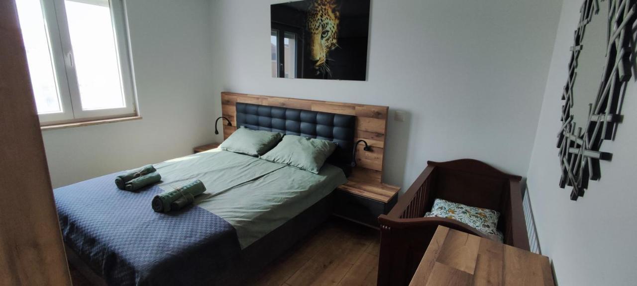 Apartment Franko พูลา ภายนอก รูปภาพ